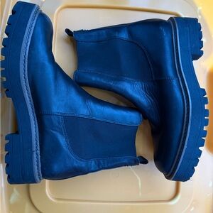 Sam Edelman Black Sole Detail